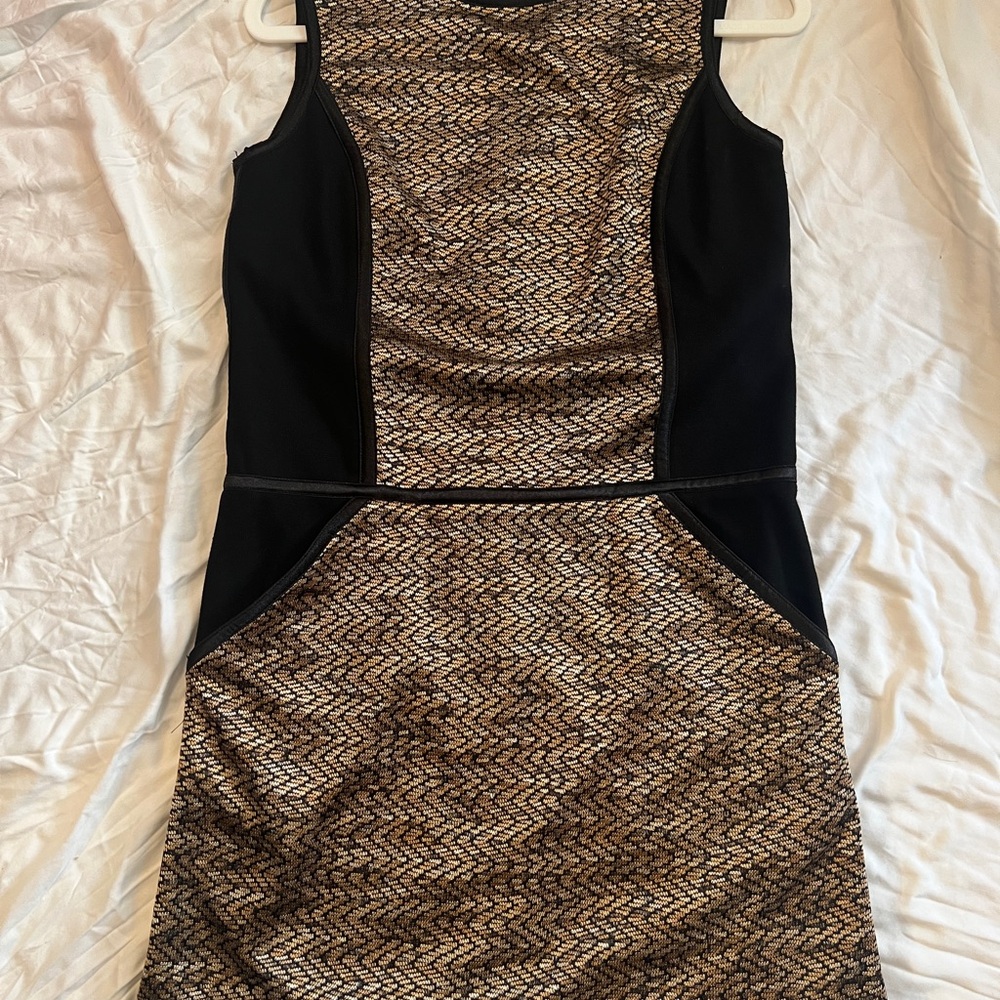 Maggy London Metallic Jacquard Sleeveless Shift Women's Dress, Sz S